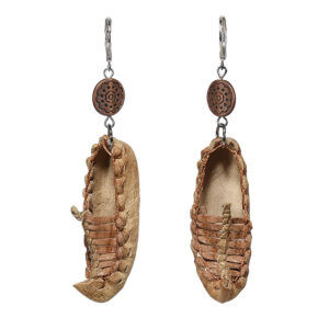 OPANAK-SHAPED EARRINGS